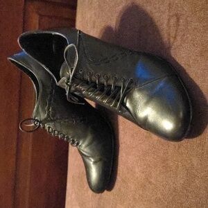 Vintage Newport News Black Lace-Up Ankle Boots
